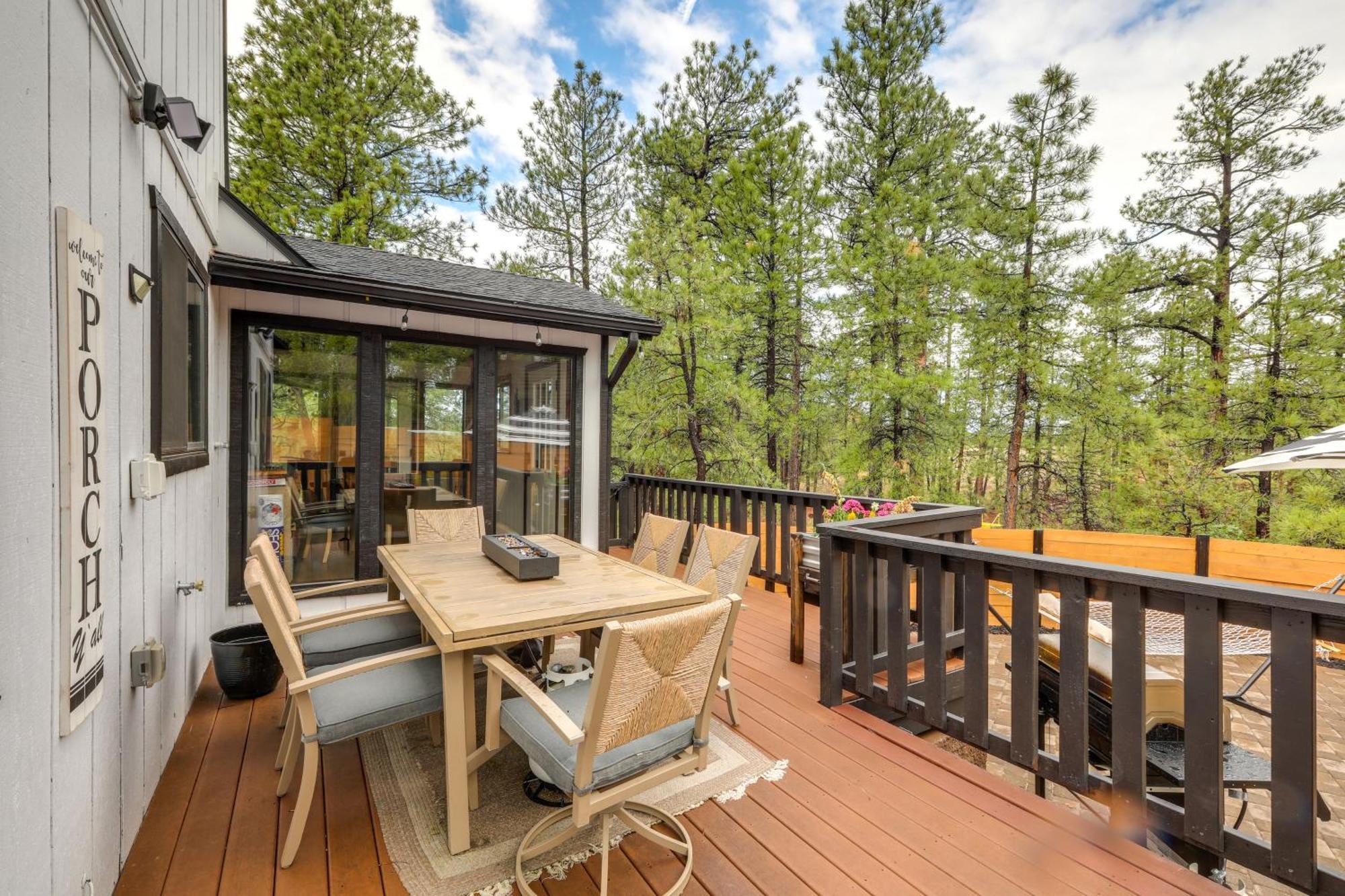 Munds Park Cabin With Poker Room And Wraparound Deck! Luaran gambar